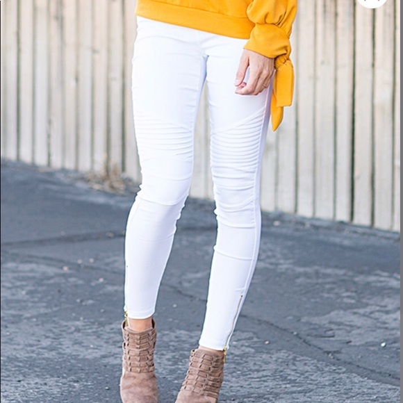 ❗️ONLY 1 LEFT❗️White Moto Leggings - Picture 4 of 6